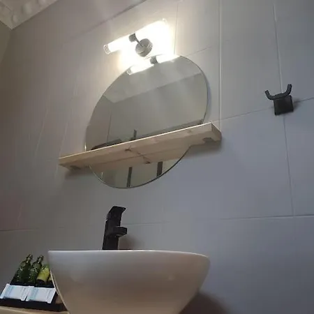 Atoll 'paris-alexandre' * Гитион